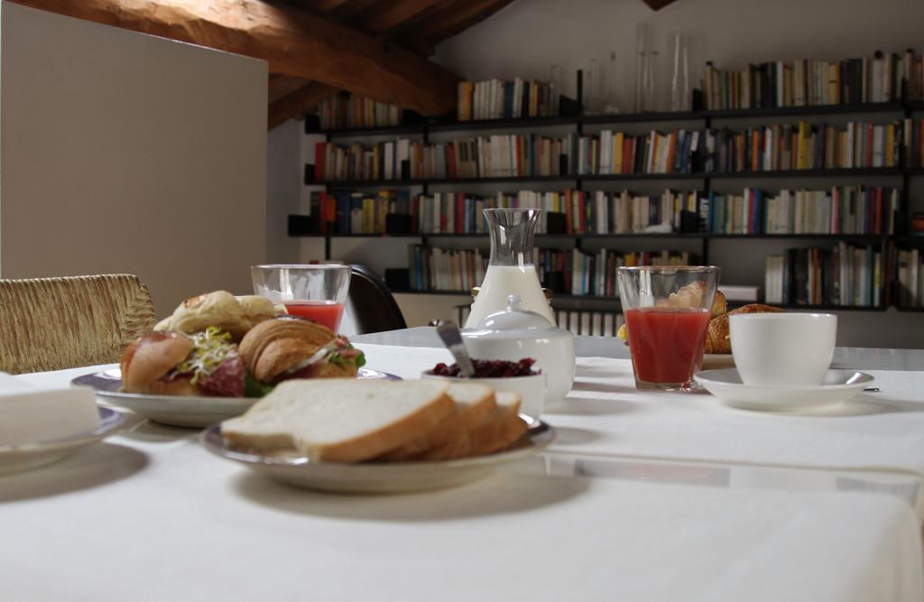 Stella21 Bedandbreakfast 摩德纳 外观 照片